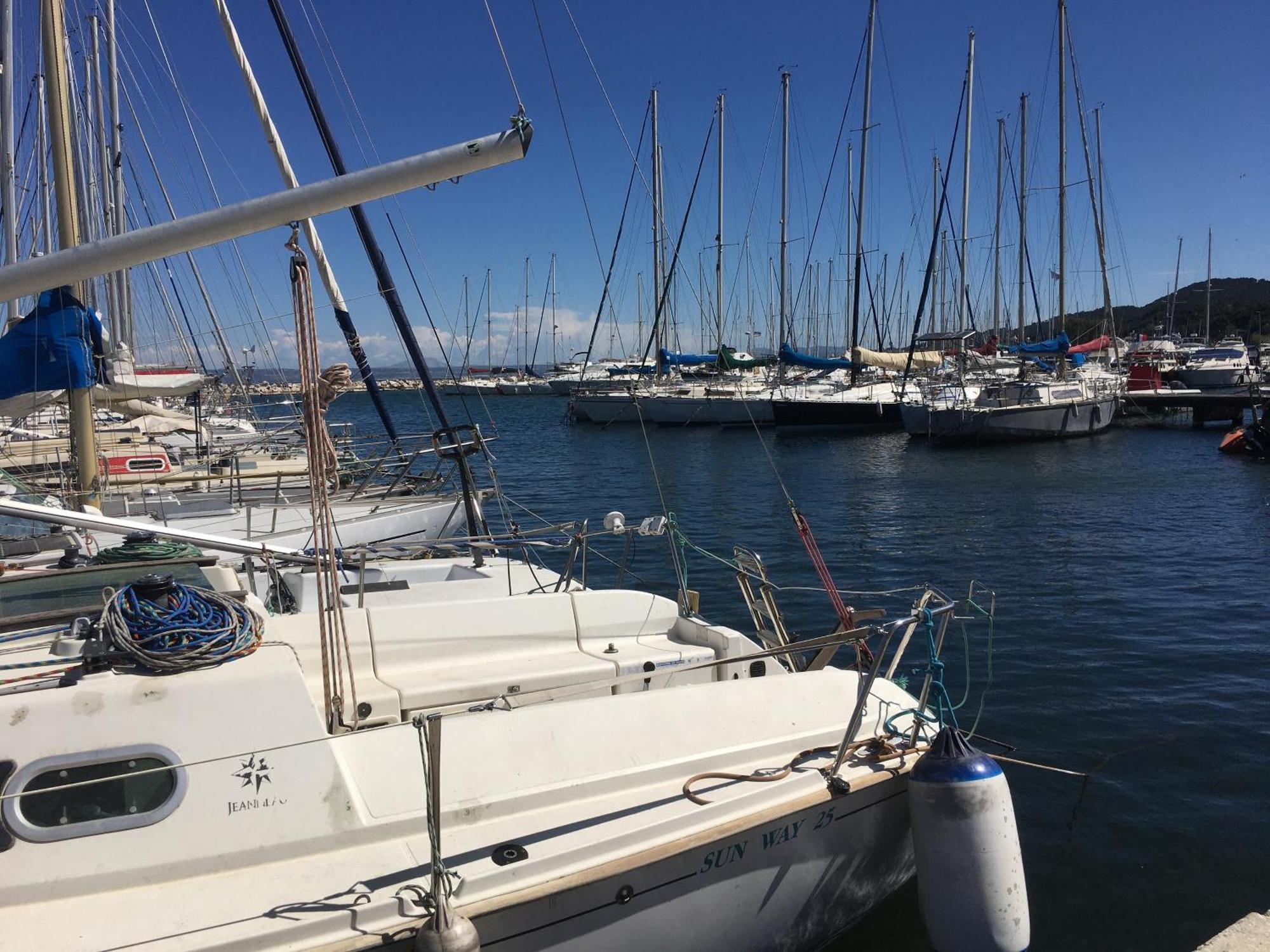 La Mouette Bleue Maison De Ville Individuelle Et Climatisee Martigues Bagian luar foto